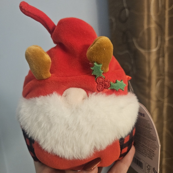 Squishmallows Other - NWT Eisenhower The Christmas Holiday Gnome Winter 4" Squishmallow